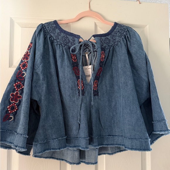 FREE PEOPLE
Sun Valley Embroidered Blouse - Blue Denim Blue Women's Top nwt - Picture 2 of 8